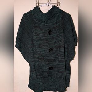 Green short sleeve sweater shirt